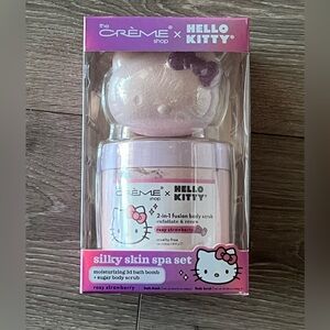NWT Crème Shop x Hello Kitty Silky Skin Spa Set with Bath Bomb and Body Scrub